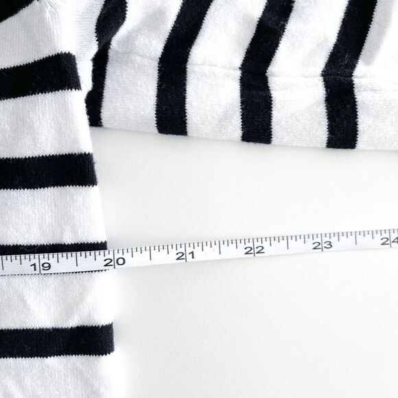 Cable & Gauge Women's Knitted Striped Button Cardigan White Black Size XL - Picture 6 of 7